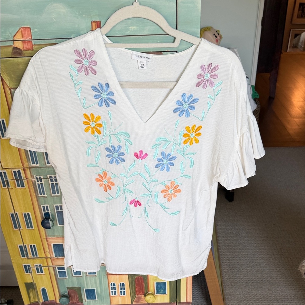 Tribal Jeans Floral V-Neck Blouse - White
